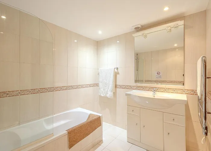 T2 Casa - Pool & Sun Terrace